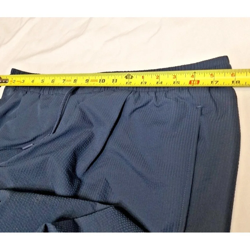 Lululemon Mens Bowline Pants in Navy Size L Stretch Tapered Jogger Seersucker